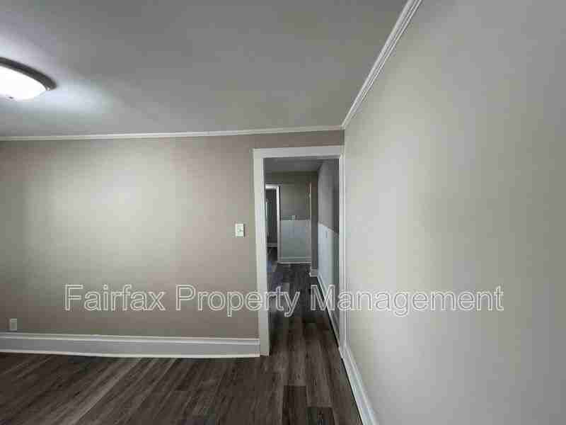 2616 S Roxboro St - Photo 5 of 21