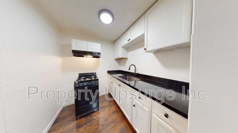 2717 Twin View Blvd - Photo 4 of 13