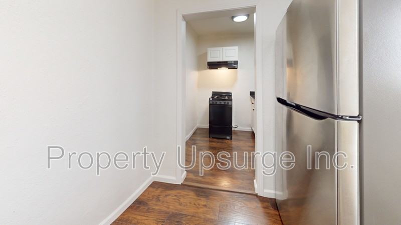 2717 Twin View Blvd - Photo 5 of 13