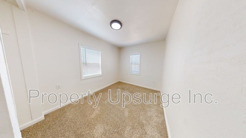 2717 Twin View Blvd - Photo 7 of 13