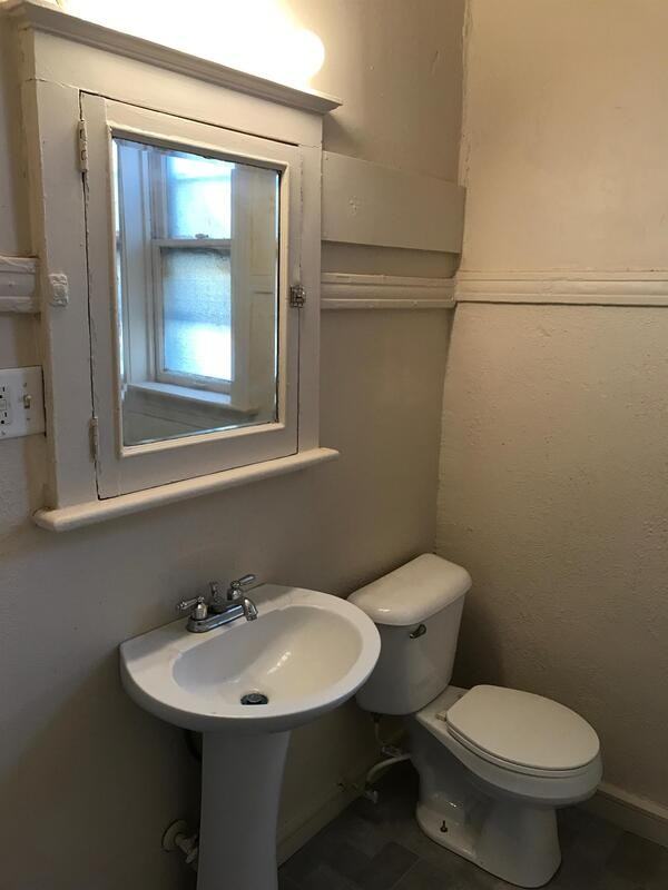 5139A Wabada Ave - Photo 2 of 11