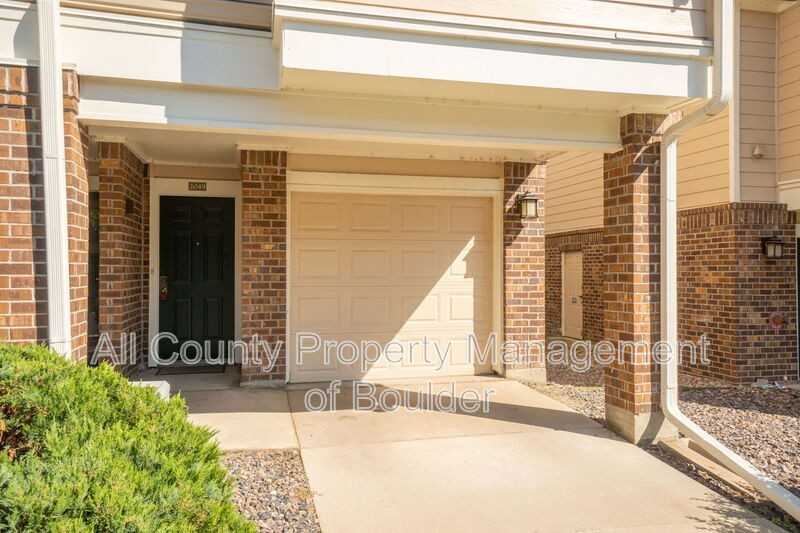 2049 Eagle Ave - Photo 3 of 16