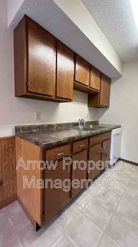 3405 Holdrege Street #304 - Photo 4 of 12