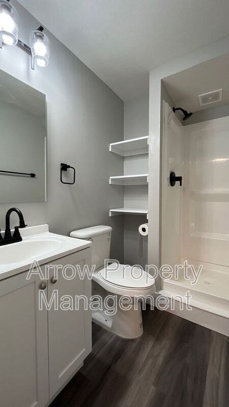 877 N 26th St #20 - Photo 7 of 9