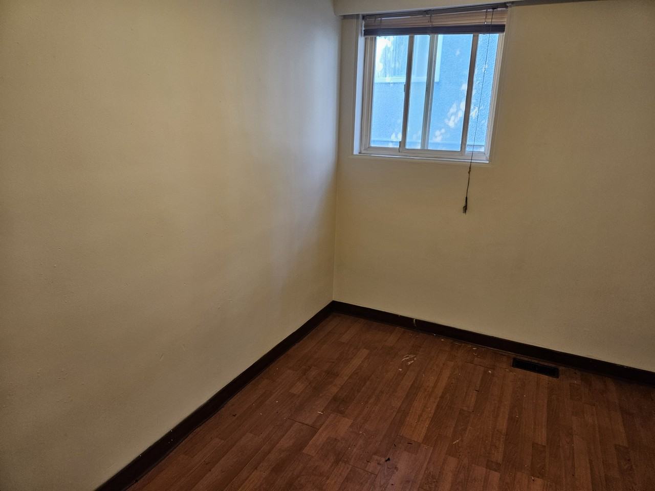 727 4th Avenue #6 - Photo 2 of 5