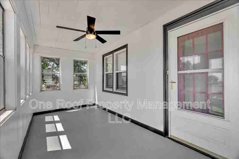 54 Broadview St - Photo 3 of 26