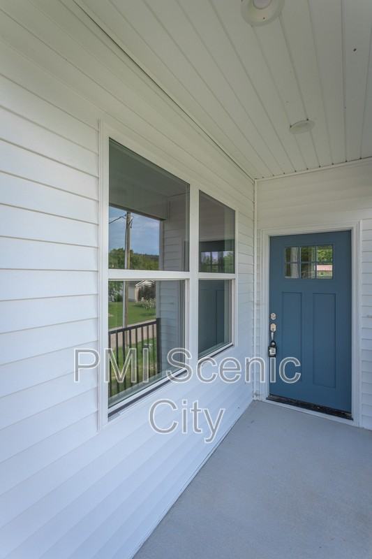 2631 Rogers Dr Se - Photo 3 of 36