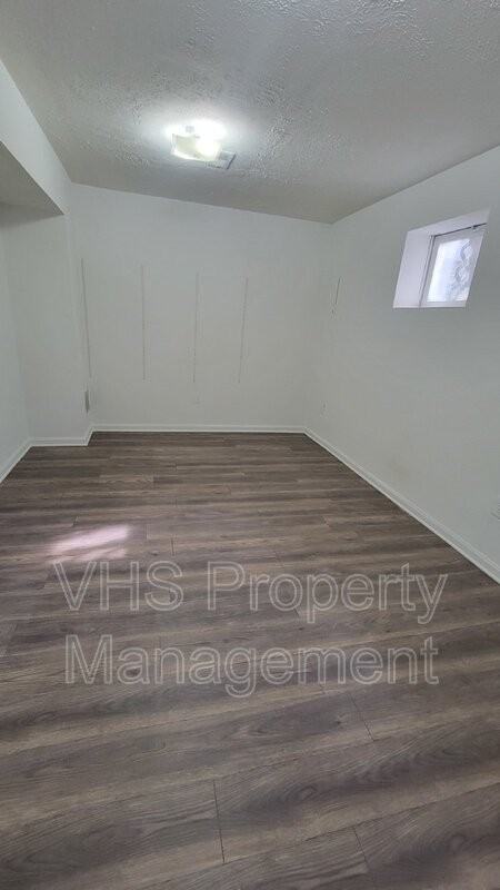 553 Highland Towne Ln - Photo 3 of 31