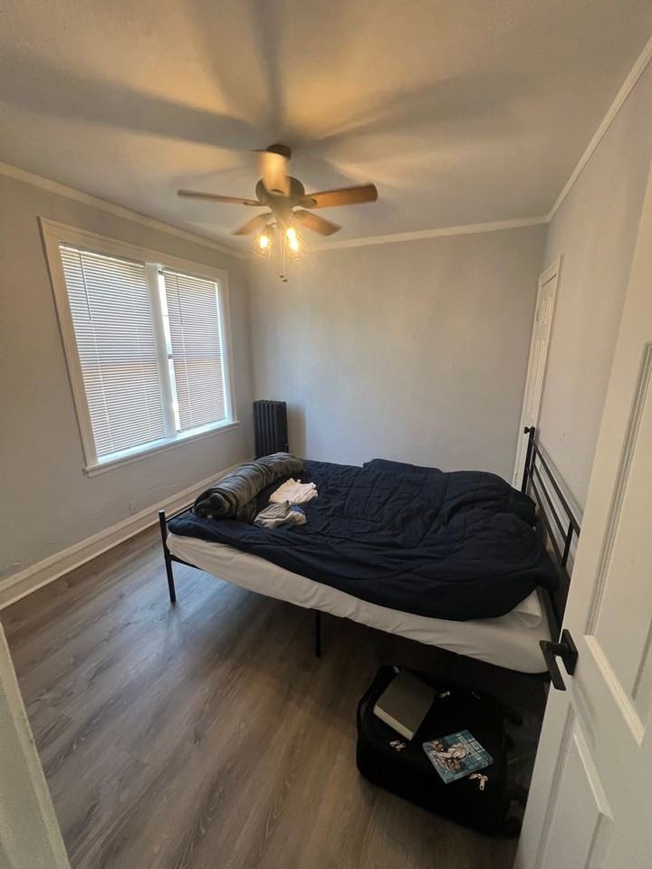 6126 S Ingleside Ave #3W - Photo 2 of 12