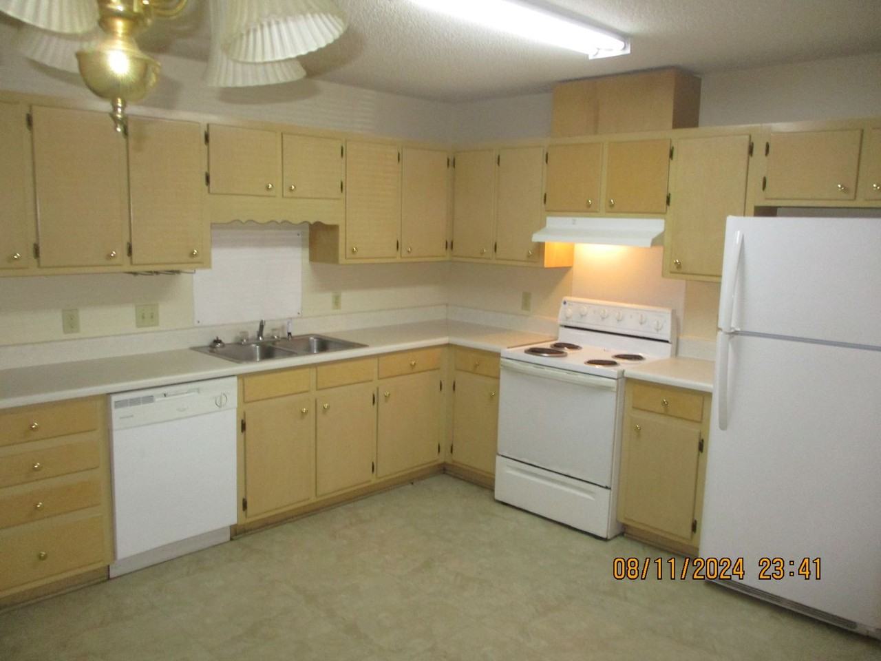 2307 Old Dominion Dr Apt B - Photo 4 of 18