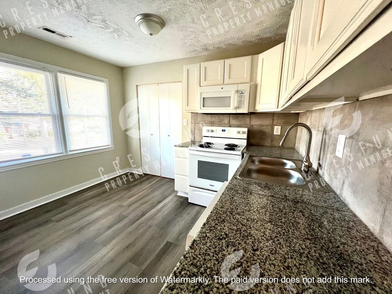 728 Miller Ave - Photo 4 of 10