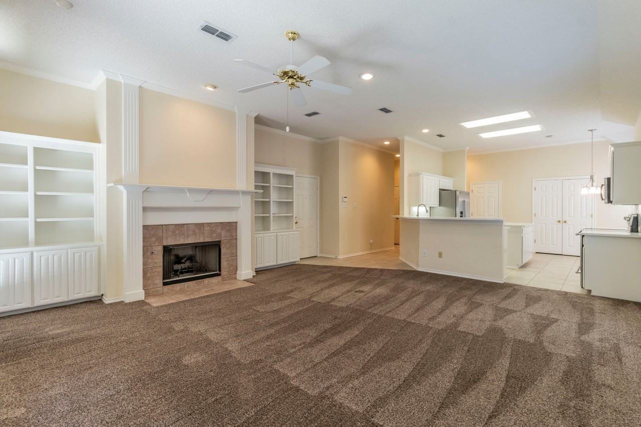 7121 Axis Ct - Photo 3 of 29