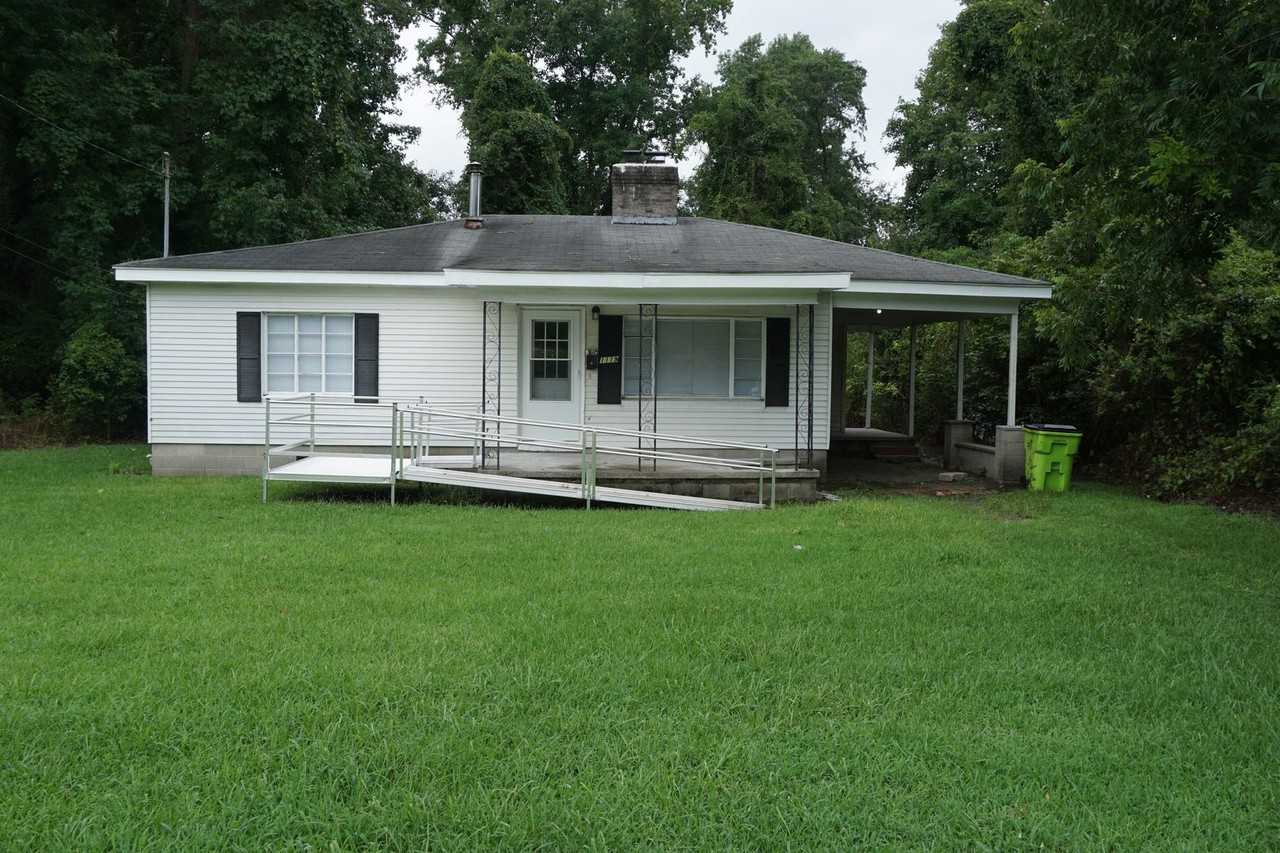 1119 H St - Photo 3 of 17