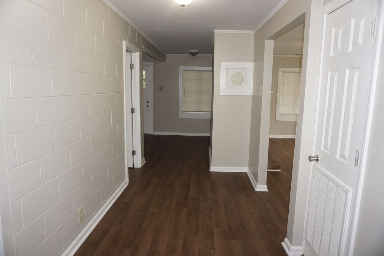 1119 H St - Photo 6 of 17