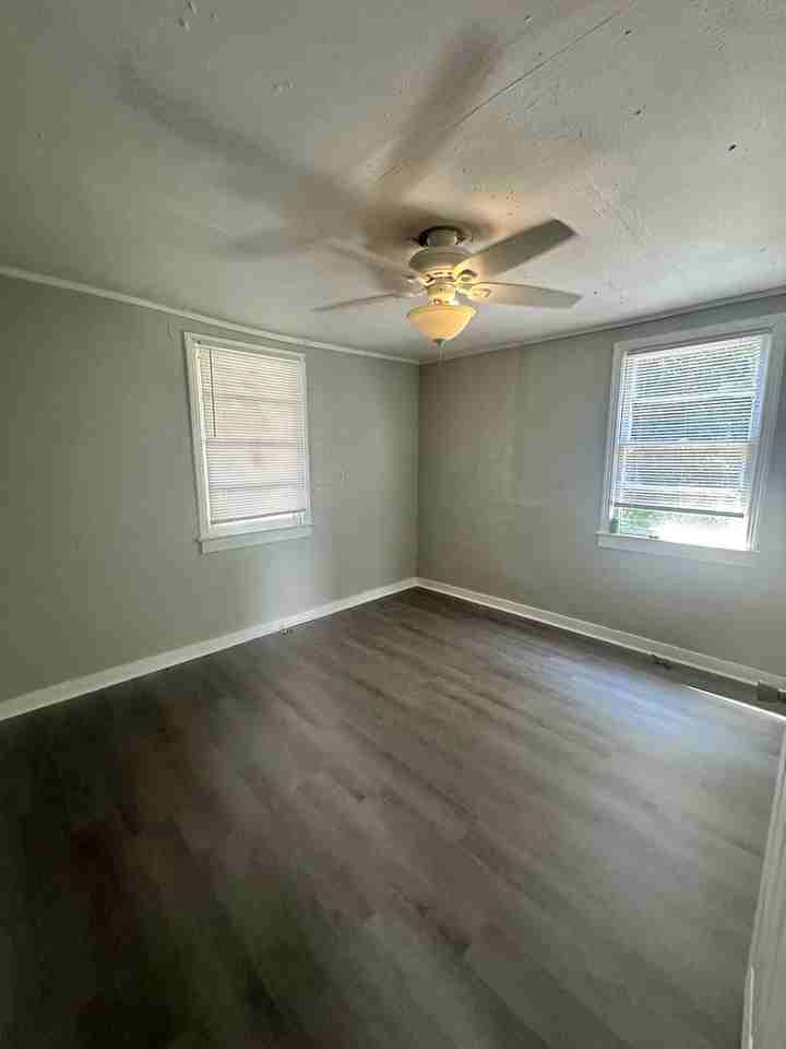 105 105 Everett St  - 105 Everett St - Photo 2 of 20