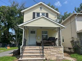 featured image of 1625 Sewall Ave