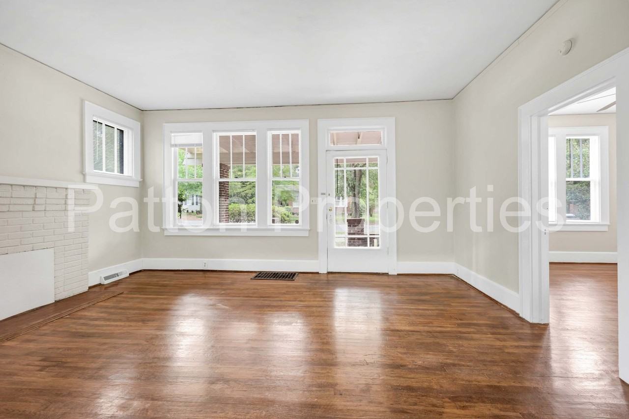 1409 Hagood Ave - Photo 4 of 22
