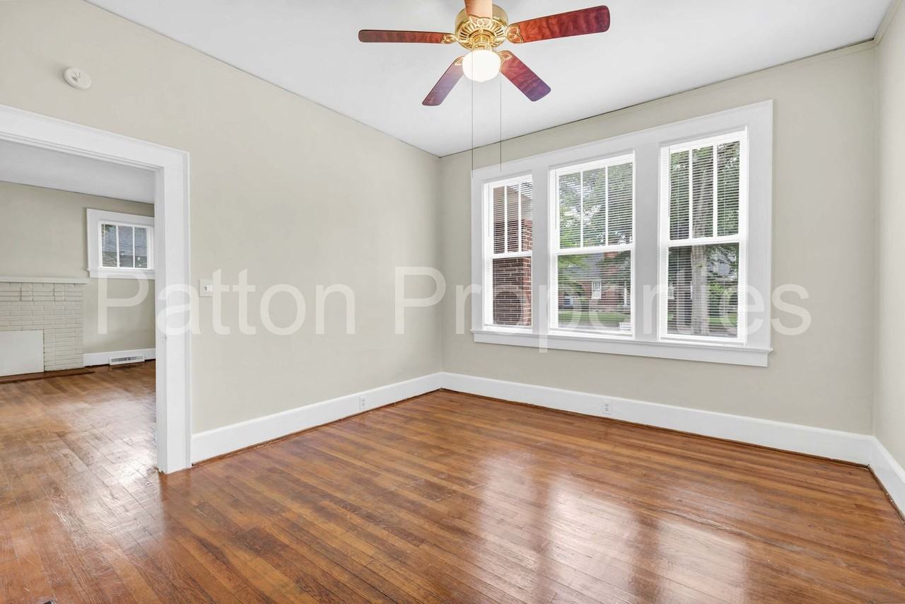 1409 Hagood Ave - Photo 7 of 22