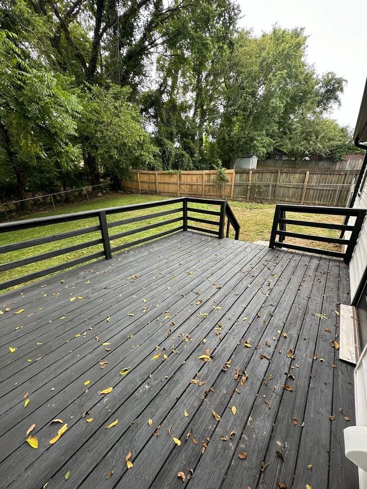 414 Hollywood Dr - Photo 5 of 21