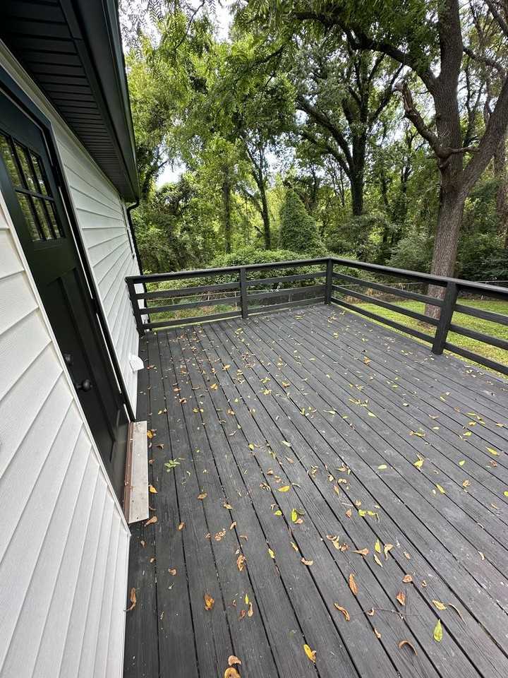 414 Hollywood Dr - Photo 6 of 21