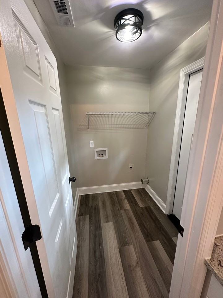 414 Hollywood Dr - Photo 7 of 21