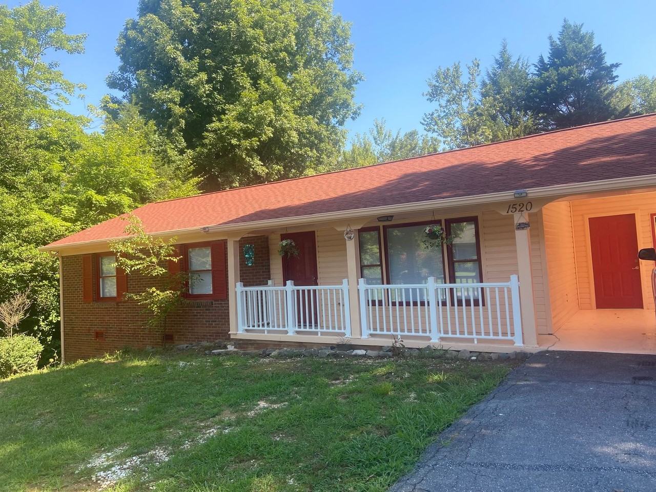 1520 Laurel Rd - Photo 3 of 16