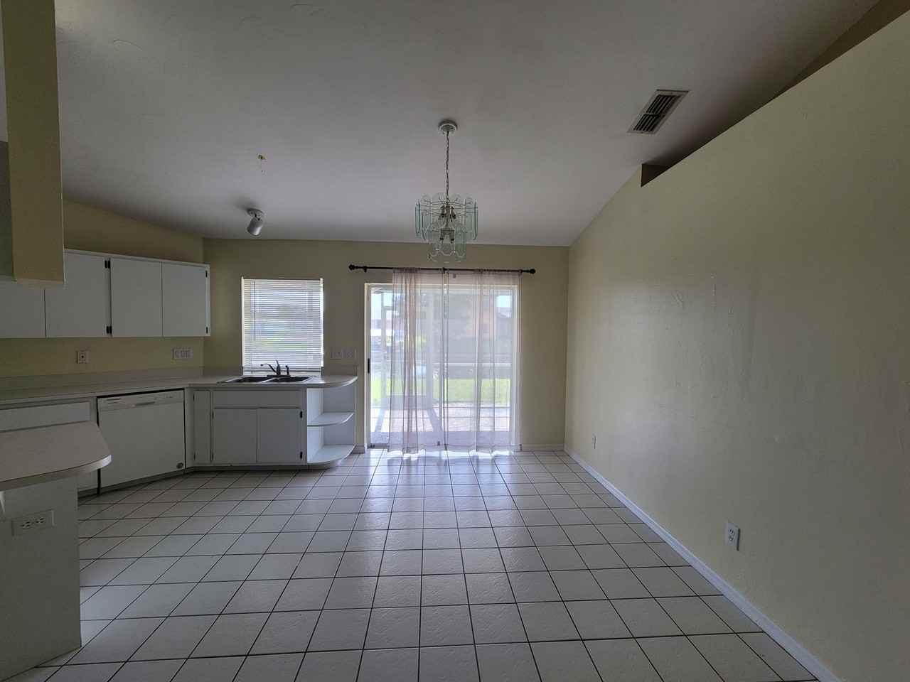 22 Ne 13th Ave - Photo 2 of 26