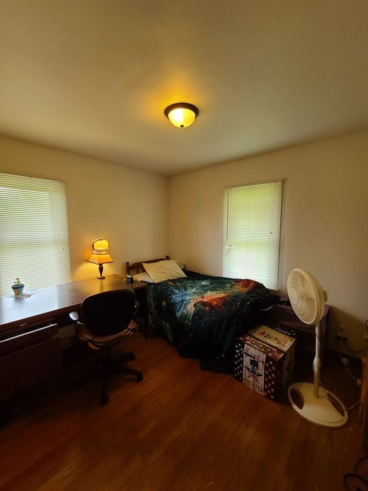 6358 N Coloma Rd - Photo 7 of 12