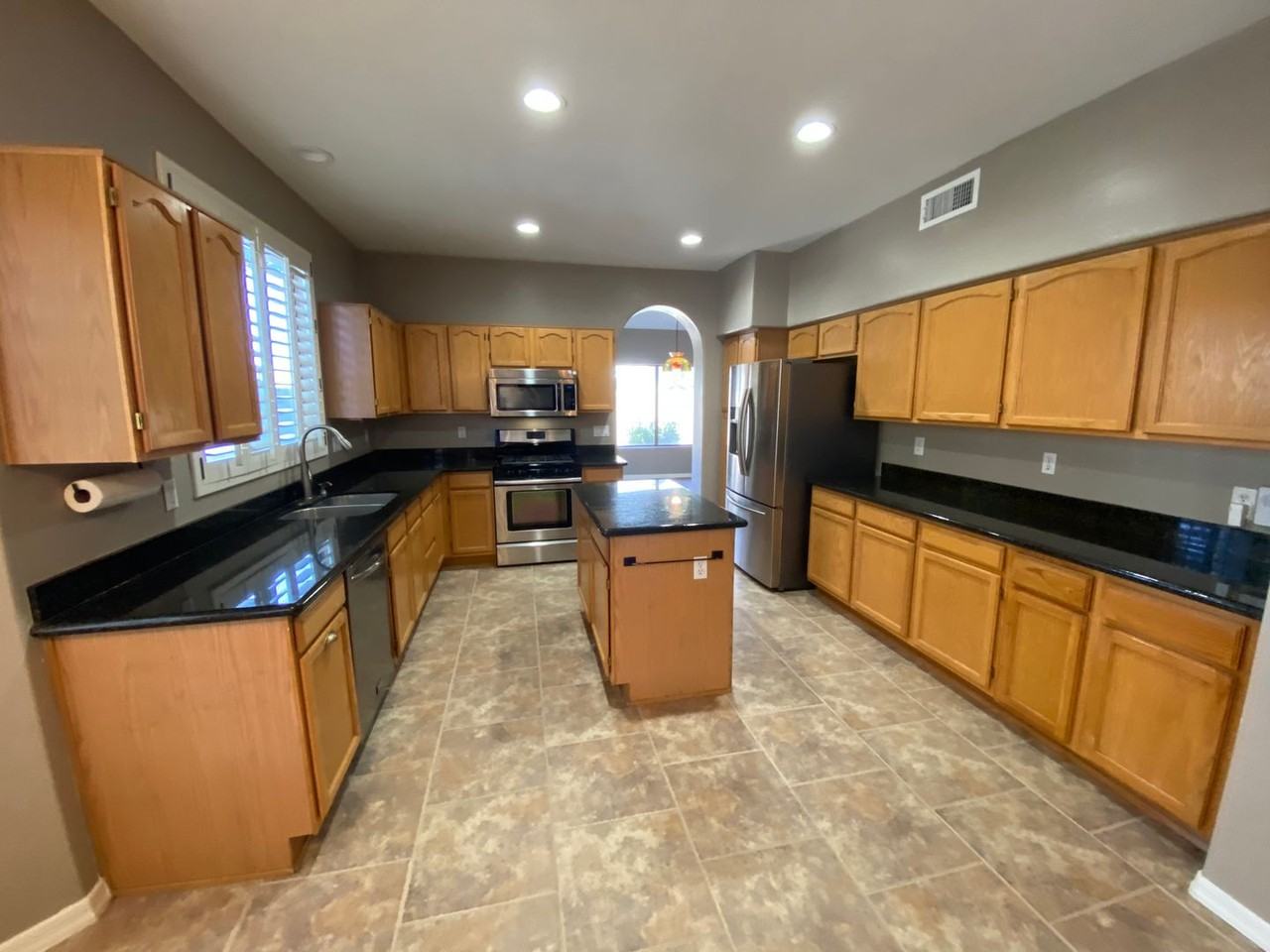 426 S Burk St - Photo 6 of 40