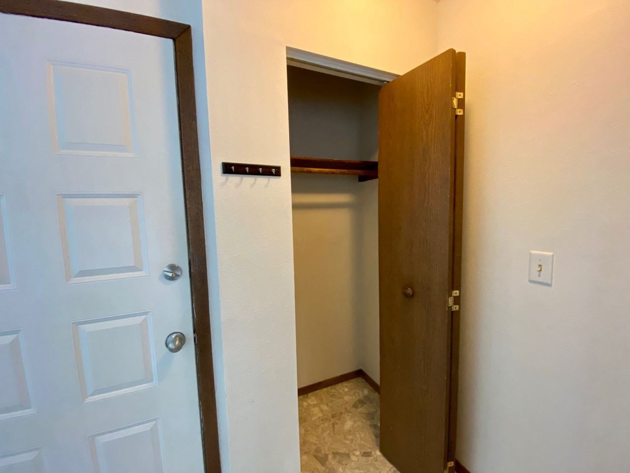 214 5th Street Northwest - Photo 4 of 28