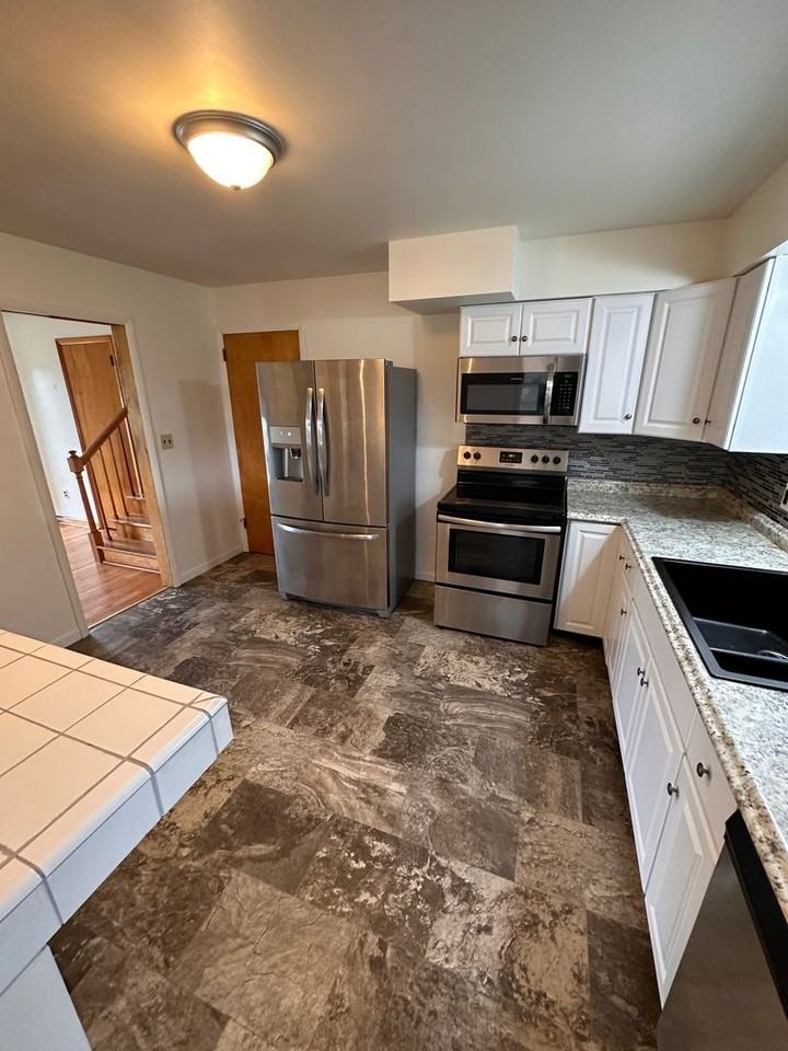 2128 Milltown Rd - Photo 2 of 24