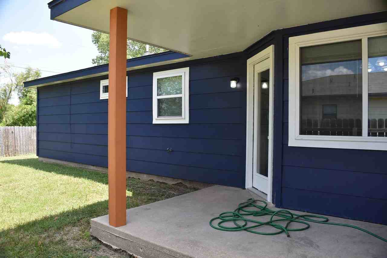2704 Boyd Ave - Photo 2 of 19
