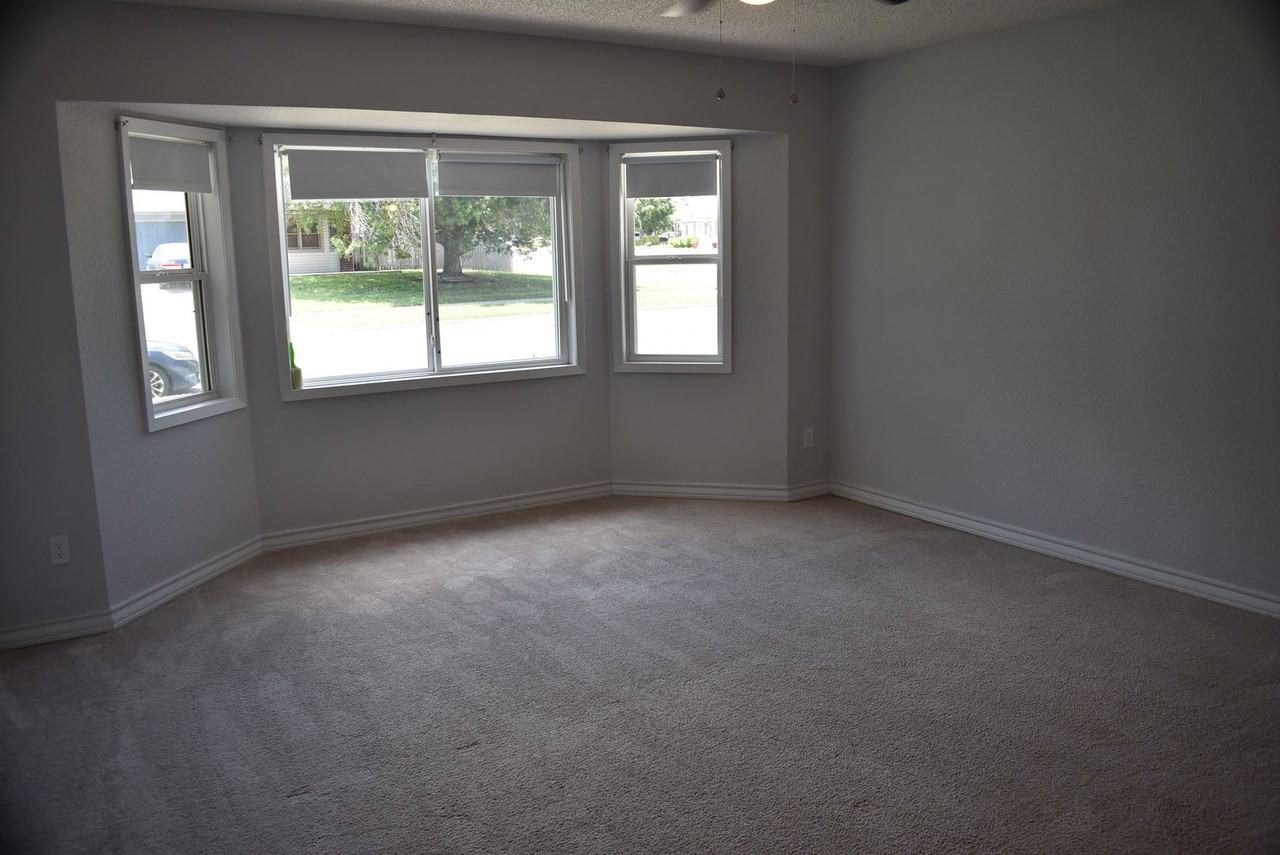 2704 Boyd Ave - Photo 7 of 19