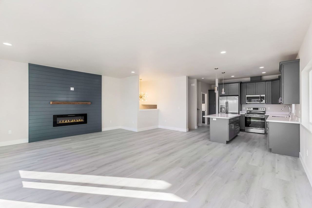 130 Blackfish Court - Photo 3 of 17