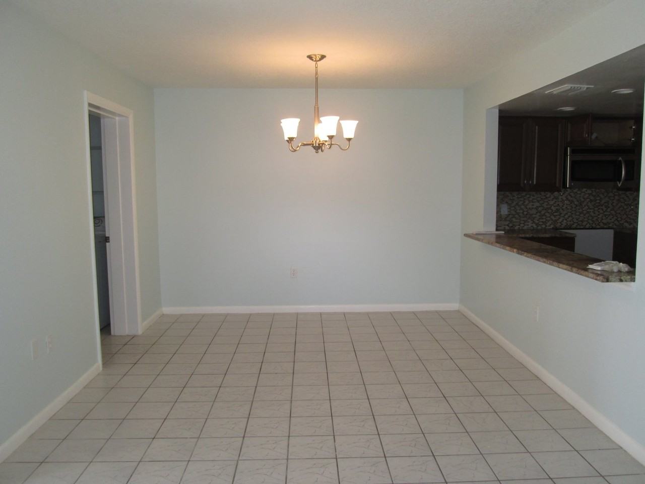 822 Town Cir #164 - Photo 4 of 23