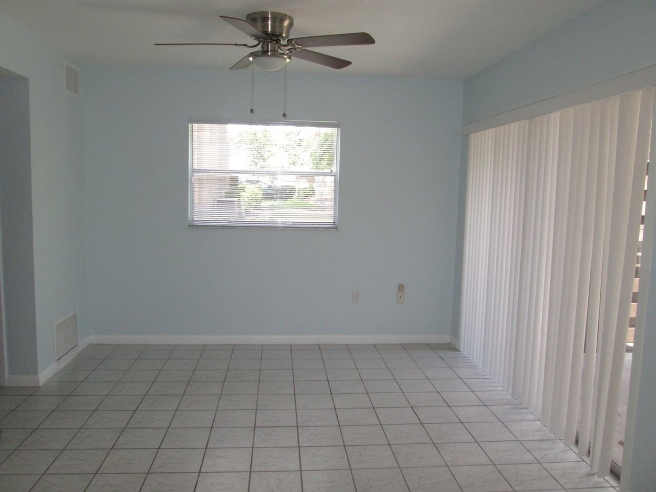 822 Town Cir #164 - Photo 6 of 23