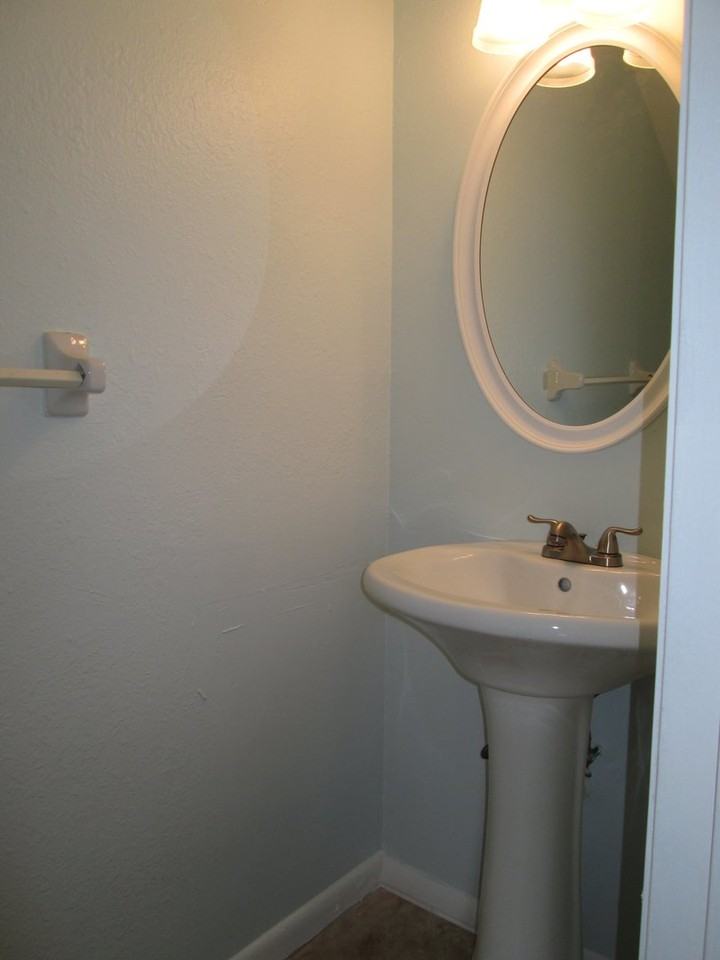 822 Town Cir #164 - Photo 7 of 23