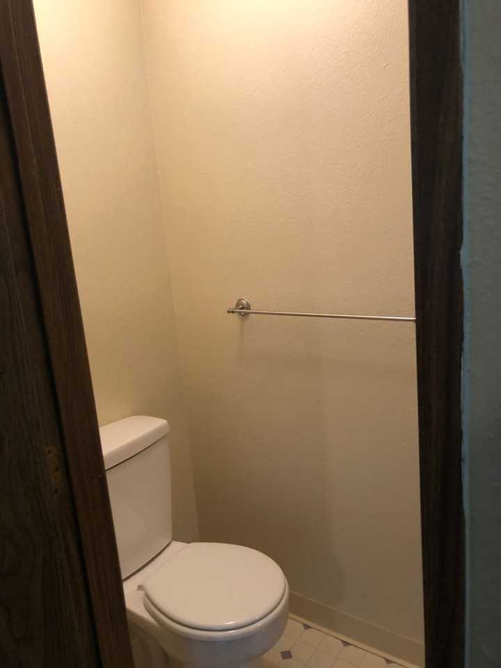 16th Ave. Condos - Photo 3 of 9