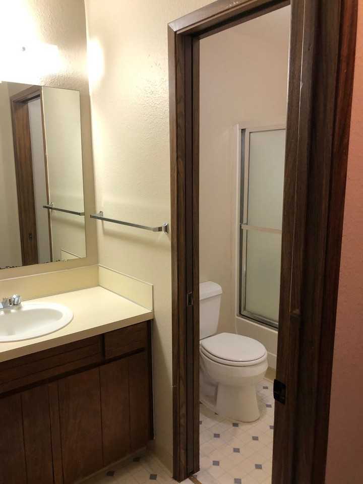 16th Ave. Condos - Photo 7 of 9