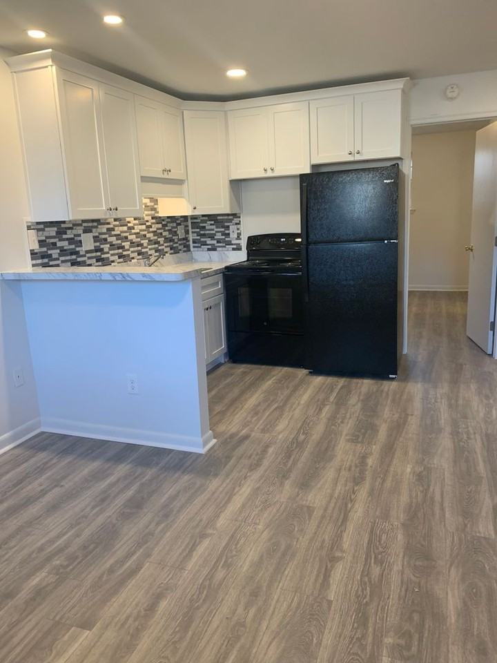 500 Poage Lane - Photo 2 of 34