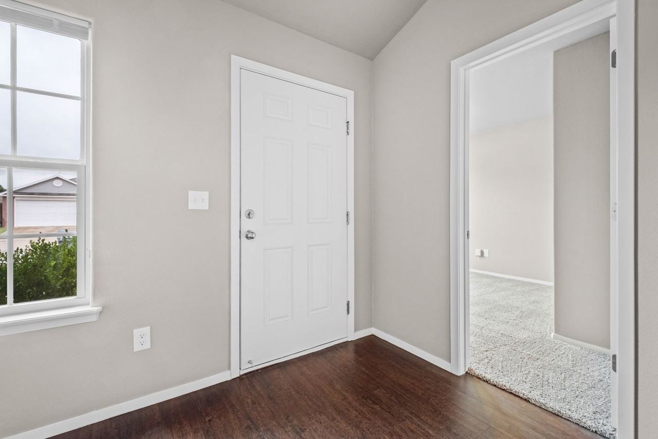 1388 S Spritz Dr - Photo 5 of 29