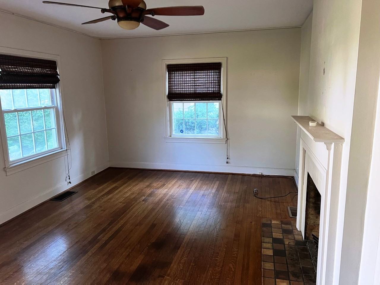 403 Saint Charles St - Photo 2 of 15