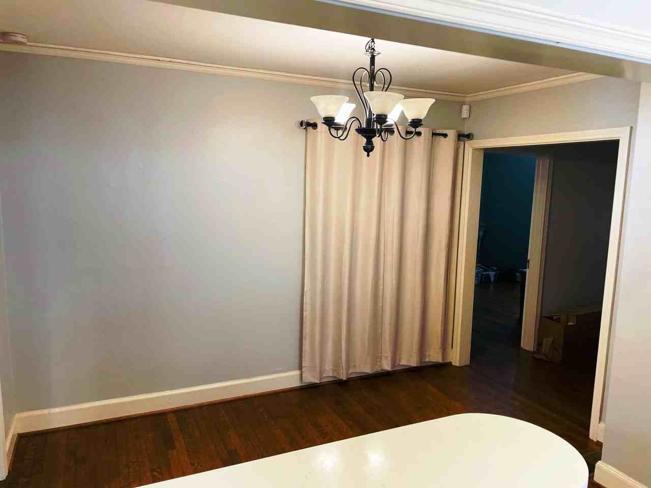 403 Saint Charles St - Photo 3 of 15