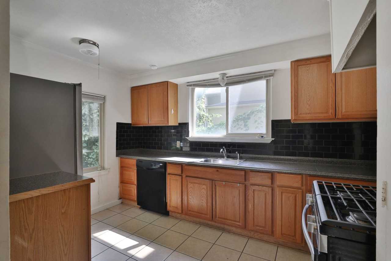 108 E Frambes Ave - Photo 3 of 23
