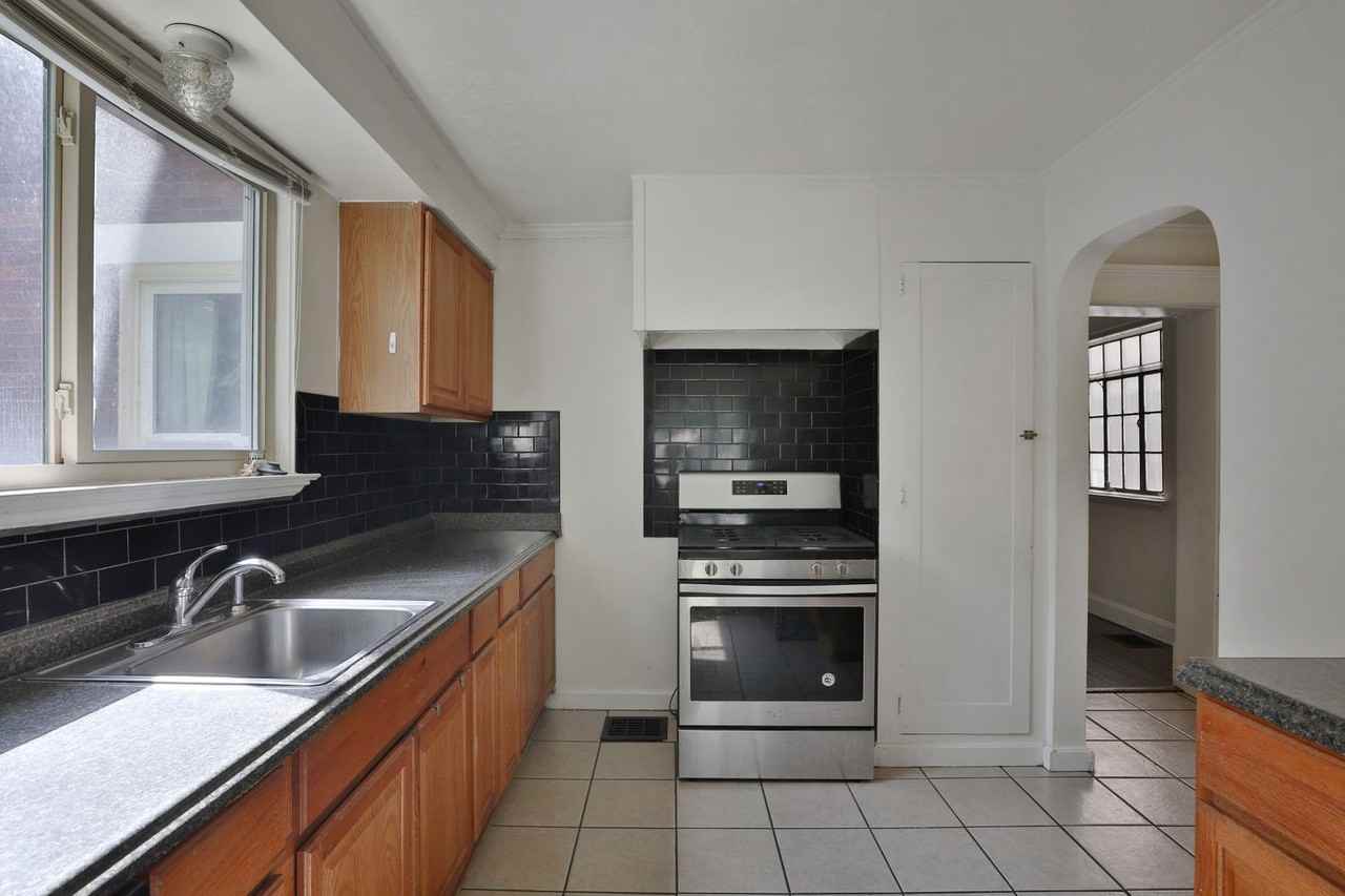 108 E Frambes Ave - Photo 5 of 23