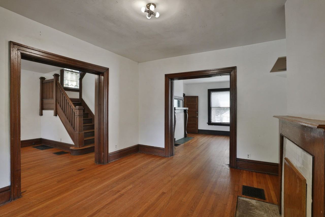 117 E Lane Ave - Photo 7 of 37