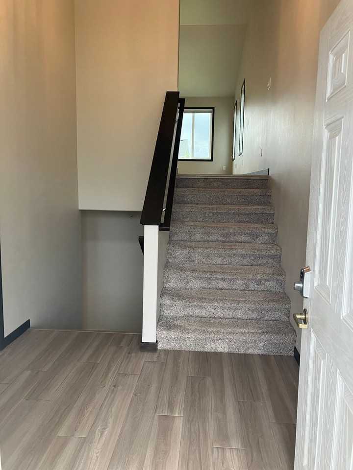 6073 Autumn Dr S - Photo 2 of 35