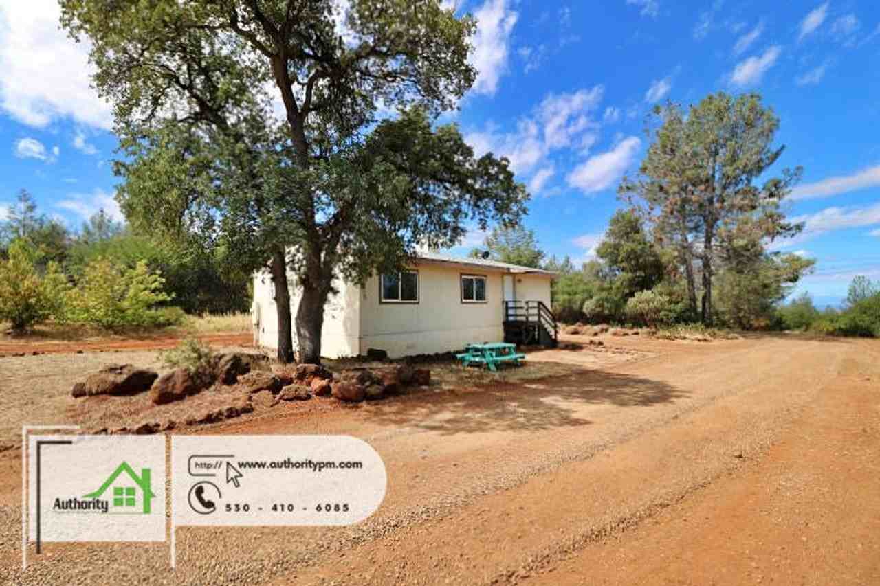 7700 Fisher Ln - Photo 3 of 21