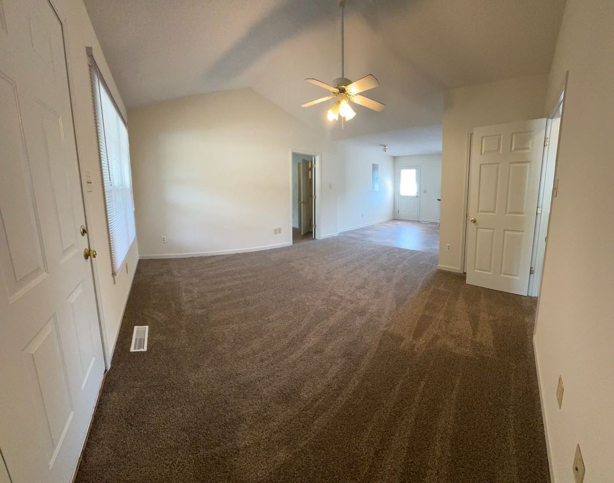 100 Arthur Ave - Photo 3 of 15