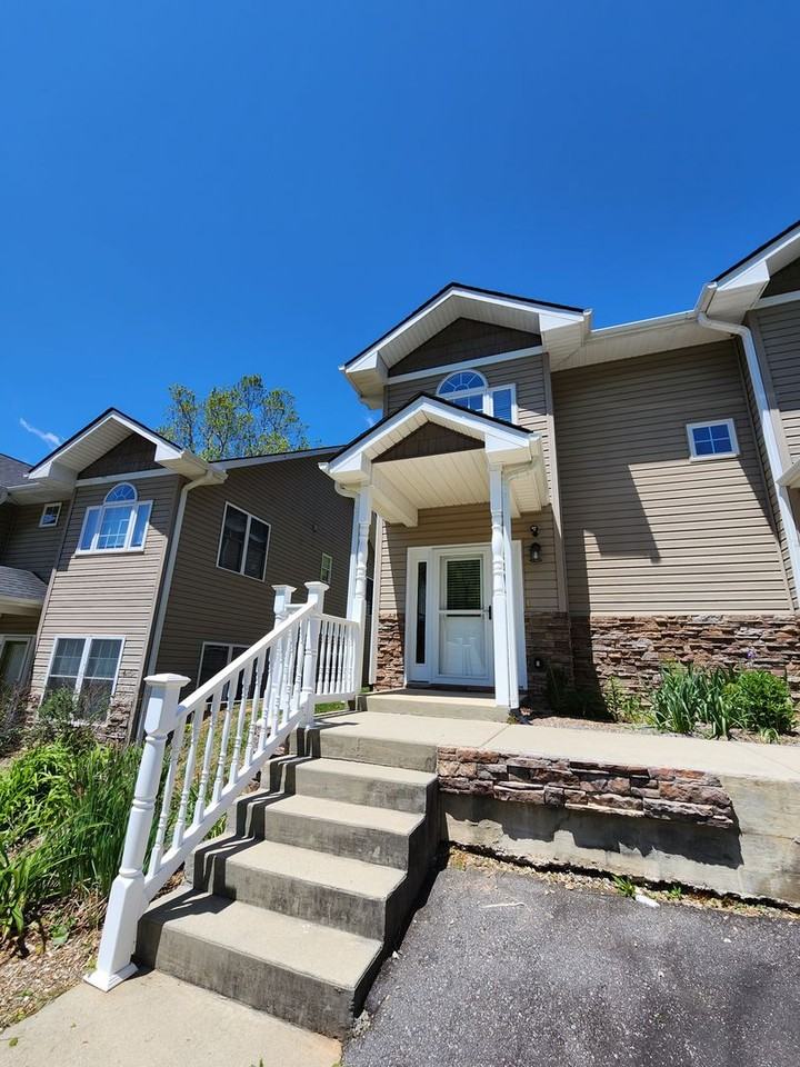 14 Cherry Laurel Ln - Photo 2 of 25